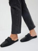 נעלי מיולס בצבע שחור